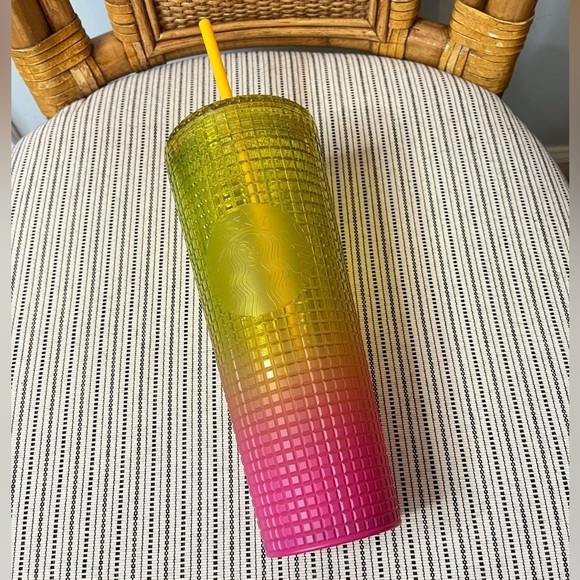 New Starbucks Venti Jeweled Cold Drink Cup - Picture 1 of 3